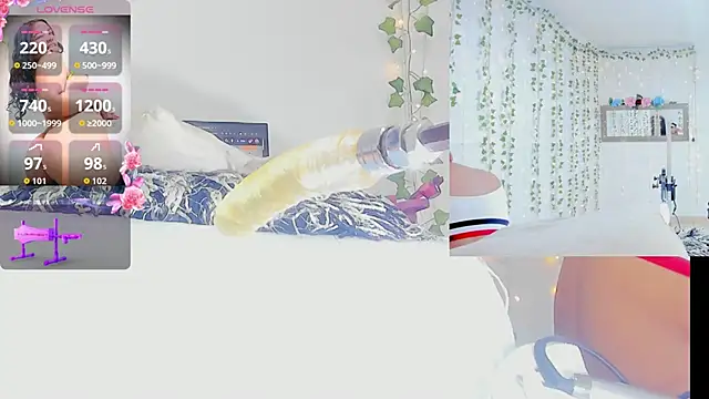 Ashley  Jones   online show from April 23, 9:17 am