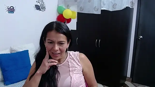Snapshot of camilavargas_ chatting on September 26, 11:02 pm camilavargas online show from September 26, 11:02 pm