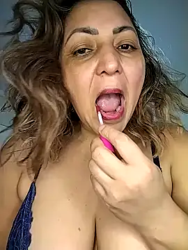 Lunita86 online show from December 3, 1:52 am