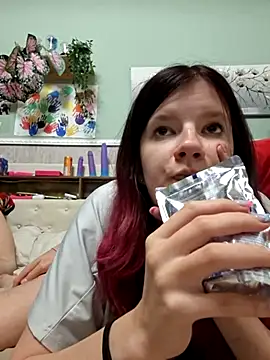 Hot SkinnyGirl online show from May 7, 9:29 pm