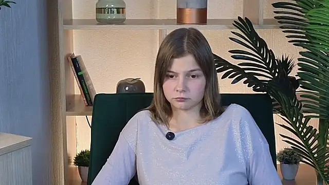Snapshot of MeridethMondoux chatting on September 19, 12:59 pm MeridethMondoux online show from September 19, 12:59 pm