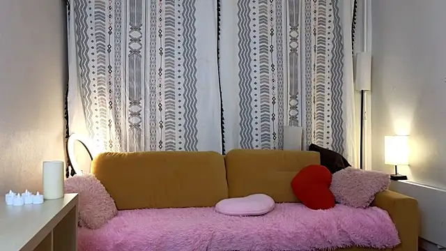 Snapshot of MeridethMondoux chatting on October 21, 7:18 pm MeridethMondoux online show from October 21, 7:18 pm