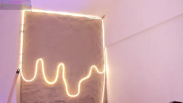 Naomy gyal online show from November 29, 7:29 pm