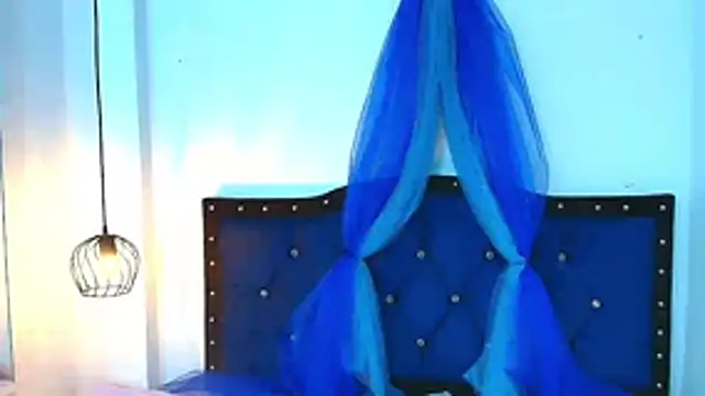 Selenegomezz online show from December 20, 7:40 pm