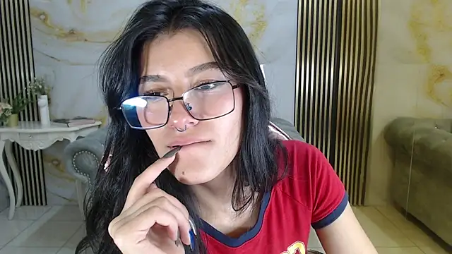 Snapshot of helena1_s chatting on October 11, 10:34 pm helena1 s online show from October 11, 10:34 pm