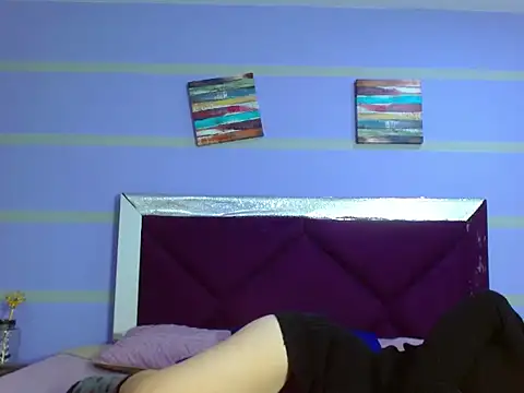 Emily Swiftt online show from November 11, 11:35 pm