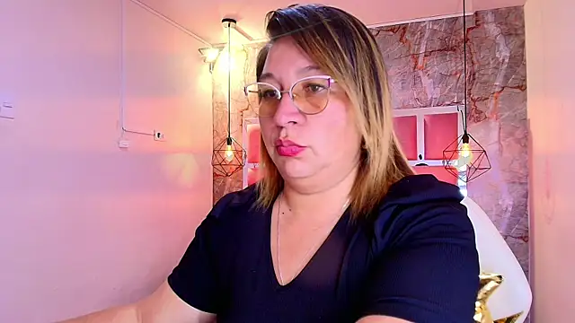 MaylinRosse  online show from April 20, 7:39 pm