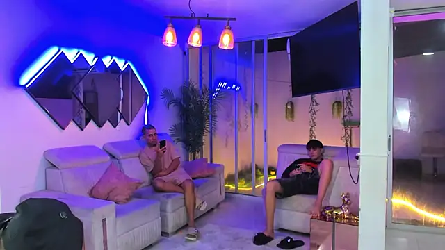 Houseofwarrios online show from April 24, 5:10 am