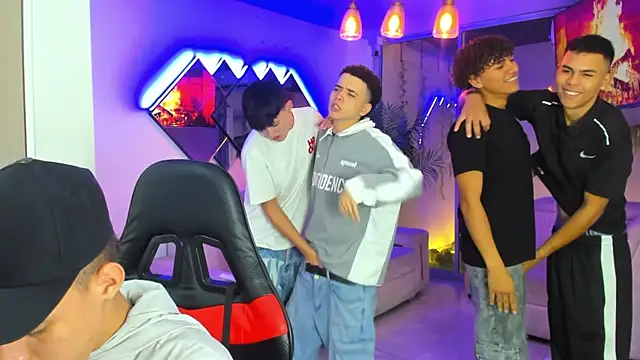 Houseofwarrios online show from April 22, 5:26 am