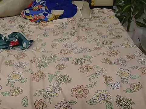 Lovelyy-couple online show from October 13, 10:45 pm