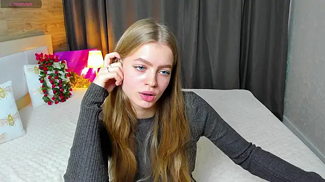 Snapshot of Alisa_Glamour chatting on September 29, 3:17 pm Alisa Glamour online show from September 29, 3:17 pm