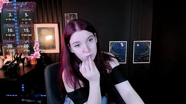 Layla Glam online show from March 3, 12:55 pm