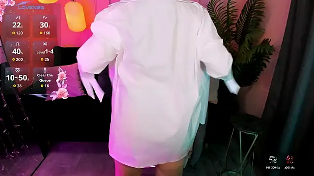 Layla Glam online show from April 12, 2:09 pm