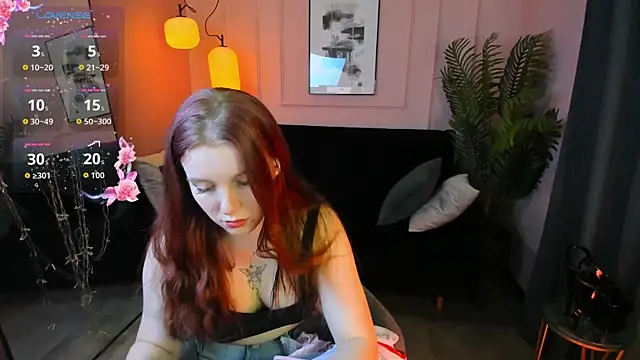 Layla Glam online show from April 21, 1:29 pm