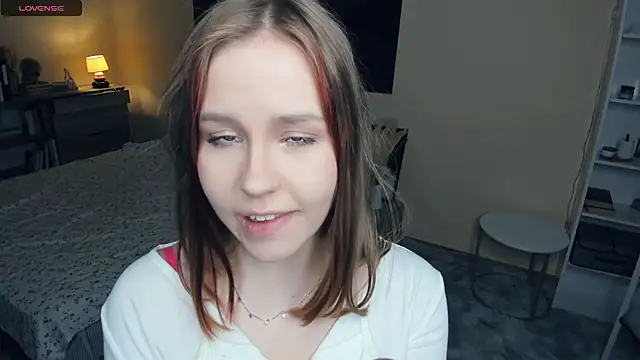Snapshot of MaliaBourraine chatting on September 24, 9:19 am MaliaBourraine online show from September 24, 9:19 am