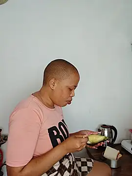 BubblyBeautiful online show from June 25, 10:19 am