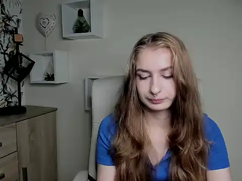 Snapshot of NinaBlond1 chatting on September 30, 6:08 am NinaBlond1 online show from September 30, 6:08 am