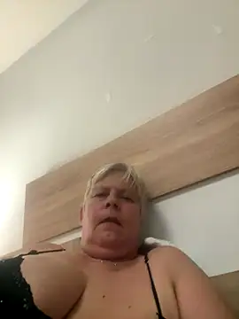 VyC7564 online show from October 12, 11:51 pm