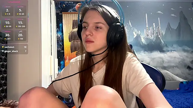 Elira Breeze online show from April 20, 6:11 pm