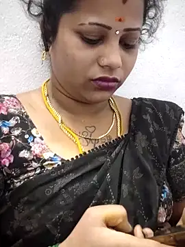 sweetqueen143 online show from April 21, 5:58 am