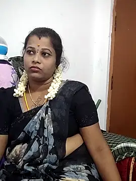 sweetqueen143 online show from June 4, 2:43 pm