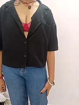 COCO LOVE18 online show from September 24, 9:52 am