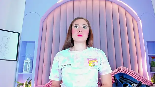 MyApril   online show from October 20, 11:46 am