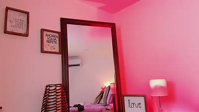 Aliccecullen online show from April 20, 6:11 pm