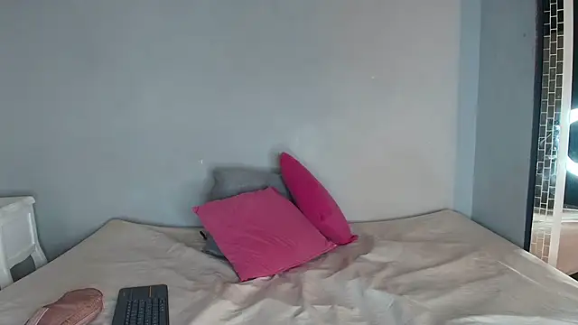 CarolinaGomez  online show from March 27, 7:47 pm