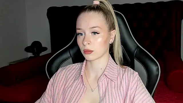 MiaGraces online show from November 21, 6:04 am