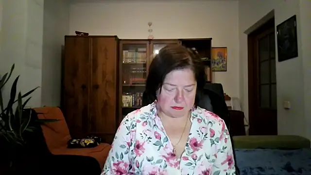 Violet Pulse online show from November 1, 6:01 pm