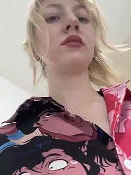 RonnieKiss online show from November 13, 3:27 am