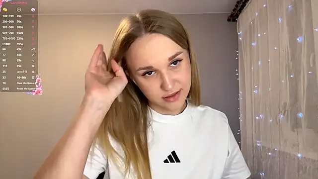 TanekaBoitel online show from December 17, 5:06 pm