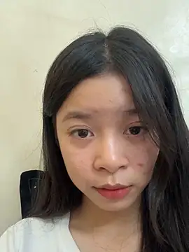 Snapshot of mau15_ chatting on October 9, 1:26 pm mau15 online show from October 9, 1:26 pm