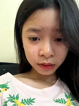 Snapshot of mau15_ chatting on October 7, 12:20 pm mau15 online show from October 7, 12:20 pm