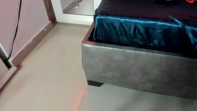 peyton  wat online show from February 15, 4:37 am