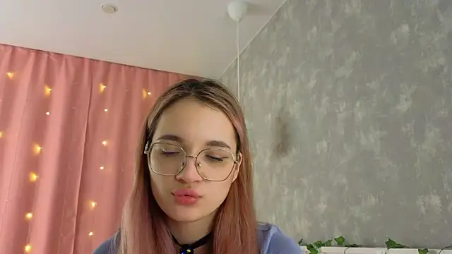 vivyboo111 online show from March 16, 9:41 pm