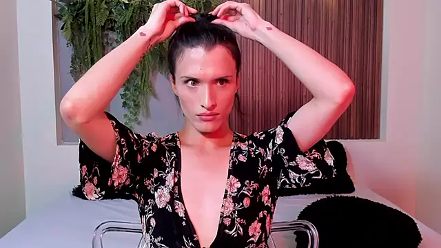 IsabelFernandez online show from September 26, 6:33 am