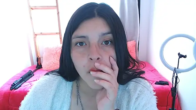 Snapshot of brendasantos_77 chatting on September 26, 1:09 pm brendasantos 77 online show from September 26, 1:09 pm