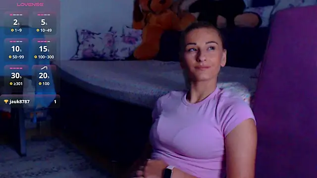 CassieSpell online show from August 4, 9:32 pm