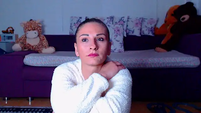 CassieSpell online show from May 9, 8:33 pm