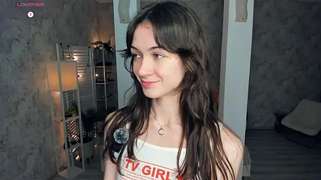 ReneeLippeatt online show from November 14, 7:47 pm