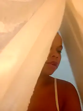 PrettahSantos online show from October 14, 1:19 am