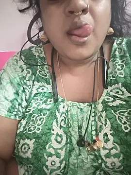 Deborbhavi222 online show from June 3, 9:32 am