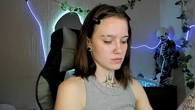 Elastikisss online show from April 25, 1:41 pm