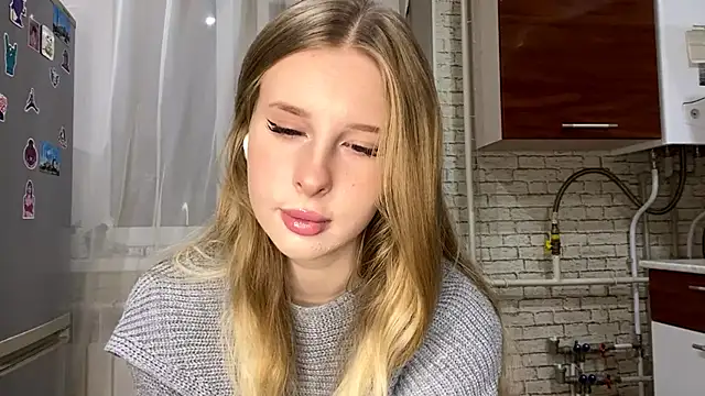 Snapshot of JennyKrinsen chatting on September 28, 8:25 pm JennyKrinsen online show from September 28, 8:25 pm