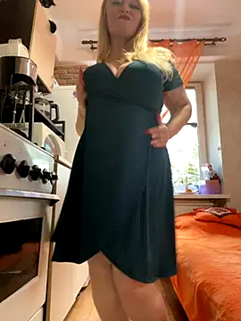 Snapshot of Sweet-blonde chatting on October 7, 11:58 am Sweet-blonde online show from October 7, 11:58 am
