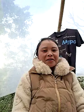 xuxulovezz online show from December 19, 4:16 am