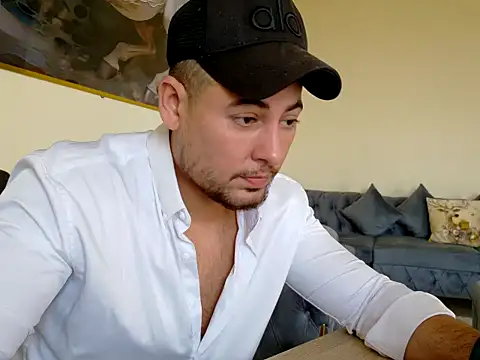 maximus888A online show from May 26, 8:24 am