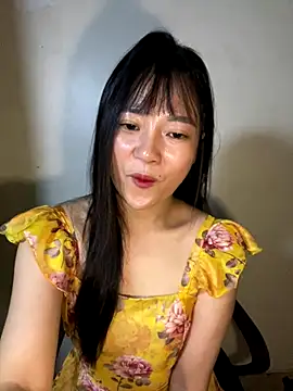Snapshot of Be_xinh chatting on October 15, 3:25 pm Be xinh online show from October 15, 3:25 pm